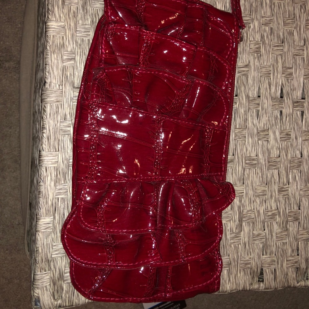 Small clutch/wristlet